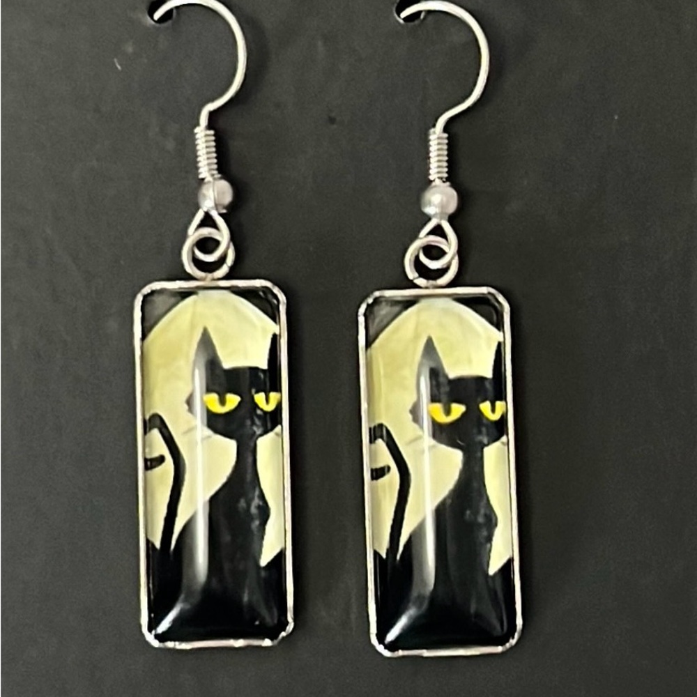 Mid Century Modern Cat Black Cat Moon Earrings Resin Black Mesh Gift Bag